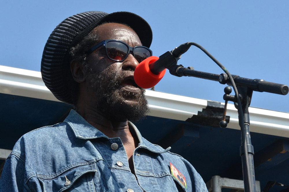 Black Uhuru performing